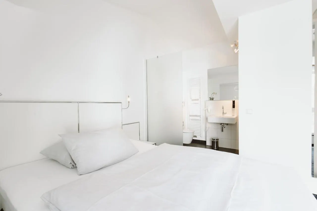&Repeat Koeln Airport Hotel