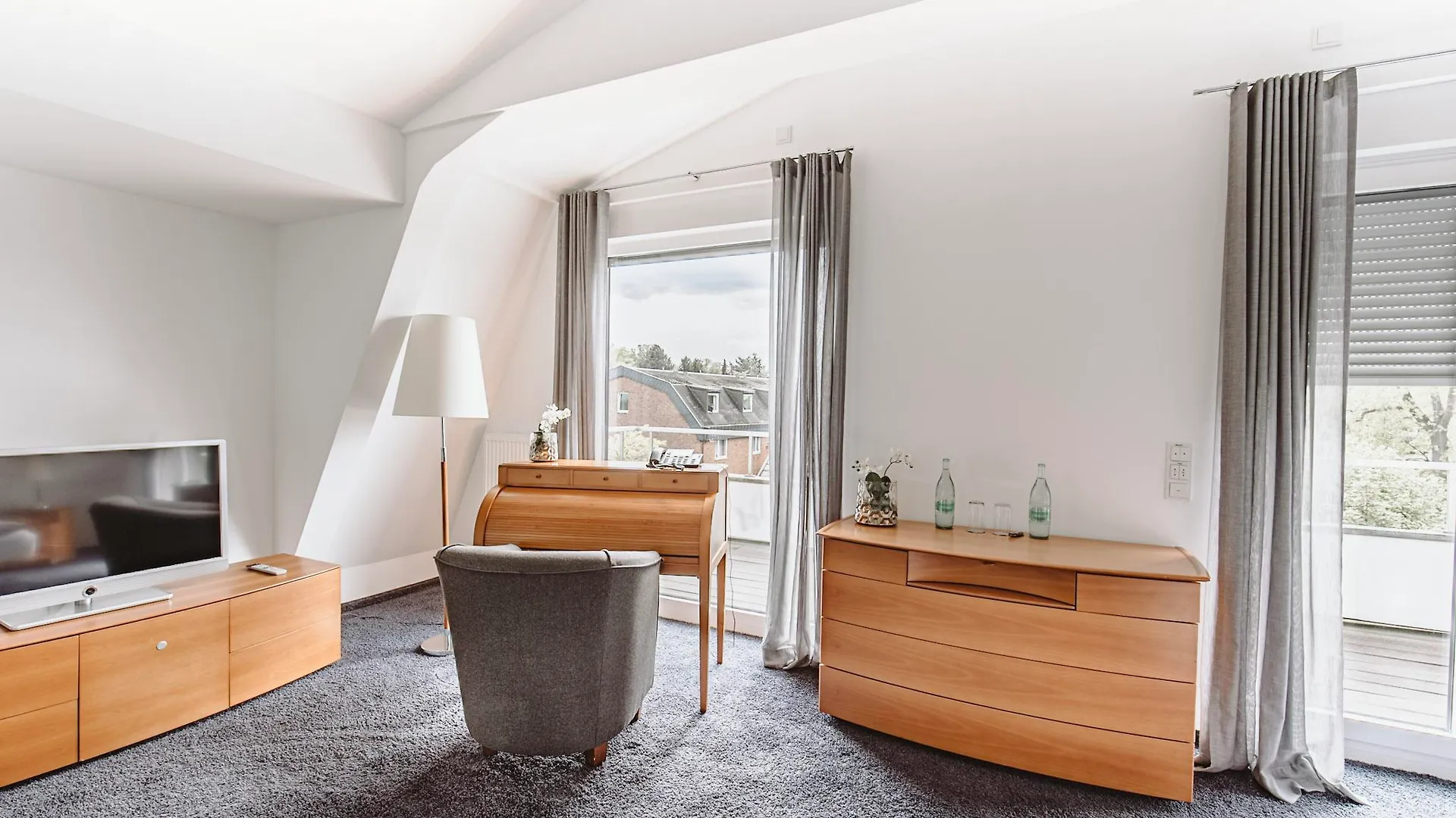 &Repeat Koeln Airport Hotel