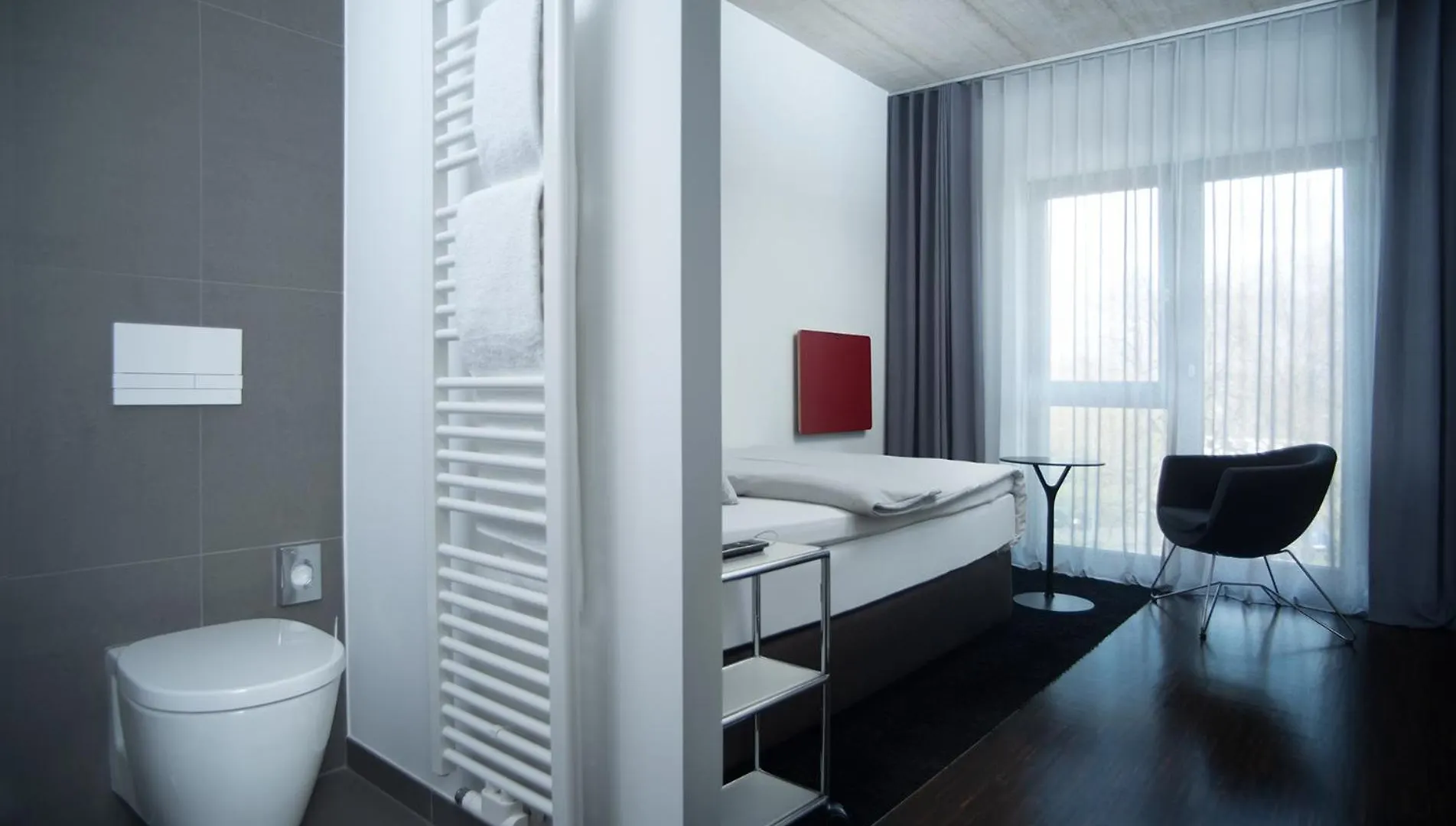 Hotel &Repeat Koeln Airport